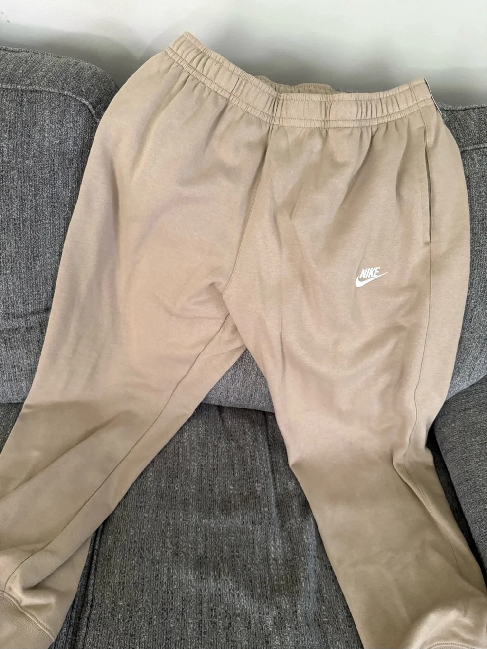 New Nike t shirt and jogger set. Both size XL new with tags. Never worn